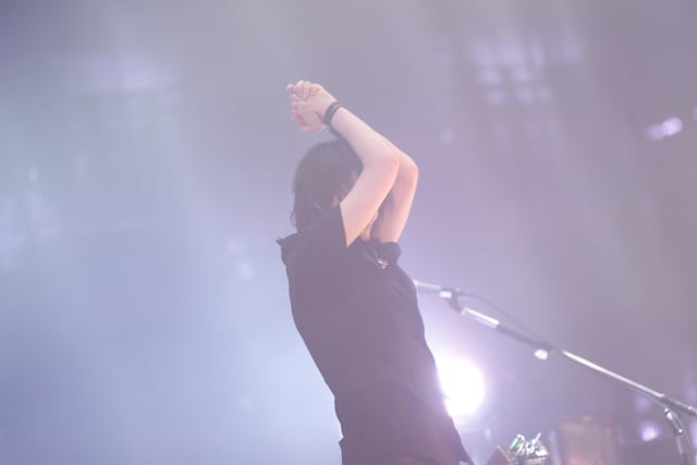 観客へ感謝の意を表す川島道行。