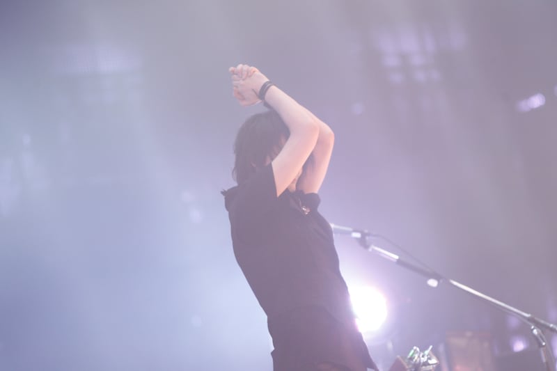 観客へ感謝の意を表す川島道行。