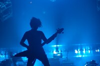 5月3日に東京・日本武道館で行われたBOOM BOOM SATELLITESワンマンライブの様子。