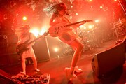 「今更帰ってきた!! 赤い公園!! ～タブーを犯したオンナたち～」渋谷CLUB QUATTRO公演の様子。（撮影：古溪一道）