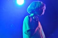 佐藤千明（Vo, Key）（撮影：古溪一道）