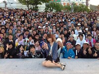 「マチ★アソビ Vol.10」にサプライズ出演し観客を驚かせた藍井エイル。