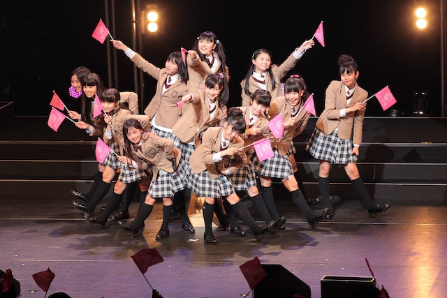 転入生を迎えて12名になったさくら学院。