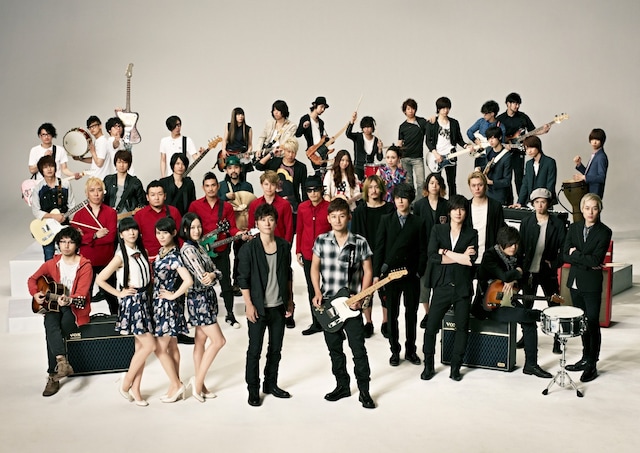 今週の人気の画像1位は「ポルノ、Perfume、flumpoolら14組『BBQ』写真撮影」より、「BBQ in つま恋 ～僕らのビートを喰らえコラ！～」のために撮り下ろされたアーティスト写真。