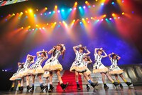 5月5日「私立恵比寿中学ありがとうデビュー1周年ジャスト・ホワイト・スタンダード」の様子（撮影：今元秀明）。