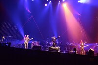 5月6日に埼玉・さいたまスーパーアリーナで行われた「GLAY ARENA TOUR 2013 “JUSTICE & GUILTY”」最終公演の様子。