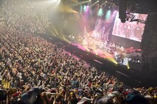 5月6日に埼玉・さいたまスーパーアリーナで行われた「GLAY ARENA TOUR 2013 “JUSTICE & GUILTY”」最終公演の様子。