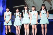 2組目のダンス審査に登場した室田瑞希、一岡伶奈、田辺奈菜美、佐々木莉佳子、吉橋くるみ（左から）。
