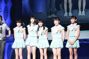 3組目のダンス審査に登場した加賀楓、小数賀芙由香、浜浦彩乃、山岸理子、岸本ゆめの（左から）。