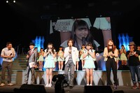 ファン投票1位を獲得した田辺奈菜美（左）と審査員特別賞に選ばれた和田桜子（右）。