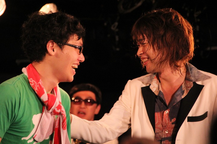 5月5日に東京・下北沢GARDENで行われた「Too Much Too Young」での東京スカパラダイスオーケストラ。