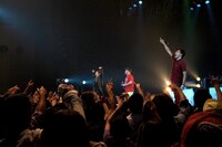 SKY-HIのアクトの模様。