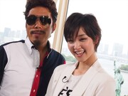 トーク収録時の鈴木雅之（写真左）と剛力彩芽（右）。