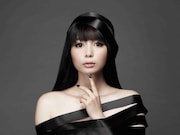 今年の人気の画像16位は「しょこたん裸体に黒リボンの艶姿『壇蜜さまにもご意見を』」より、中川翔子。