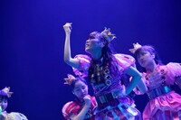 「Ozzfest Japan 2013」でライブを披露するももいろクローバーZ。 (C)Ozzfest Japan