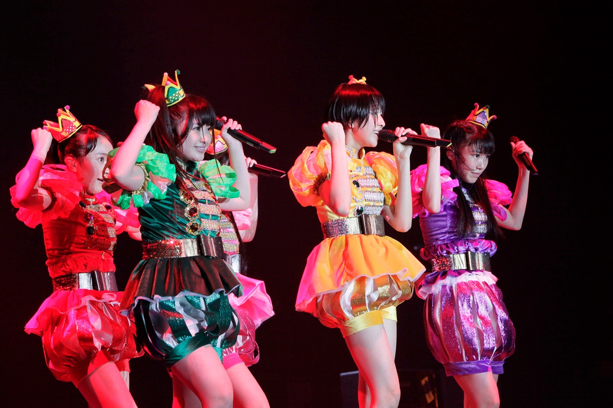 「Ozzfest Japan 2013」でライブを披露するももいろクローバーZ。 (C)Ozzfest Japan
