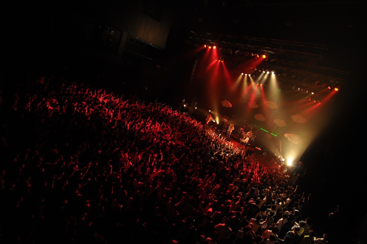 ねごと「お口ポカーン!! 東名阪ワンマンツアー ～spark of FLOWER～」Zepp Tokyo公演の様子。（Photo by H.and.A）