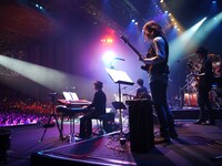 「虹色オーケストラ」神戸公演の模様。