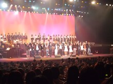 5月11日に兵庫・神戸文化ホール 大ホールで開催された、40mP監修ライブ「虹色オーケストラ」の模様。