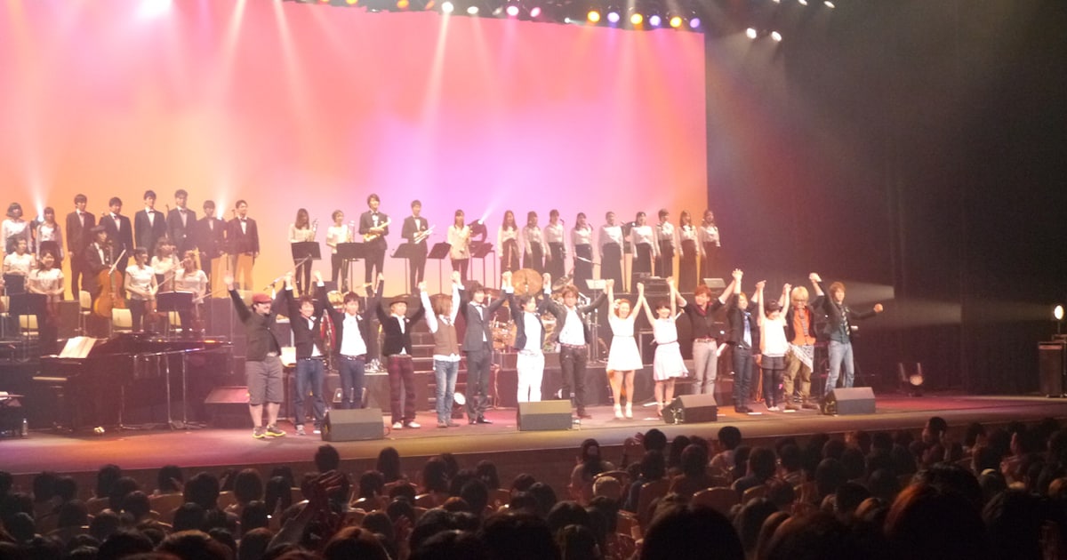 40mP「虹色オーケストラ」神戸公演で2000人が絵本の世界に - 音楽ナタリー