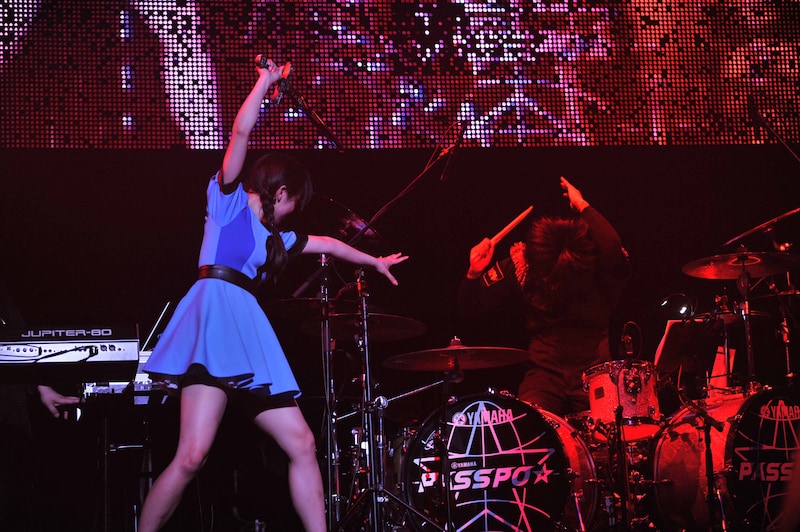 増井みおが倒れ、1人でドラムのHIMAWARIに挑む奥仲麻琴。