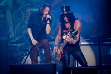 SLASH FEATURING MYLES KENNEDY AND THE CONSPIRATORS  (C)Ozzfest Japan