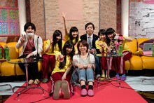 ももいろクローバーZとナタリースタッフ。