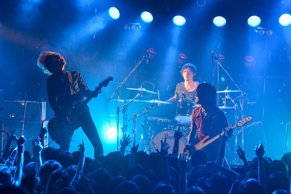 5月16日に行われたツアー「"Pe(r)son A" TOUR」東京・渋谷CLUB QUATTRO公演の模様。
