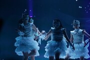 ライブツアー「ももいろクローバーZ JAPAN TOUR 2013『5TH DIMENSION』」の様子。