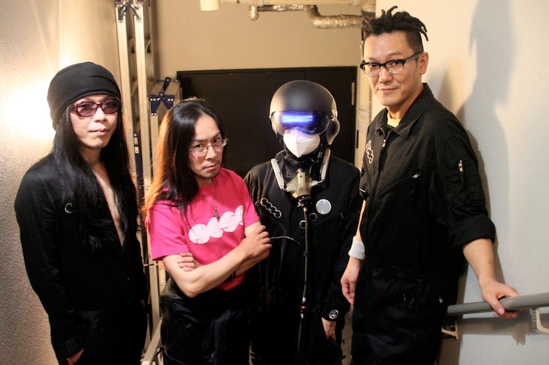 NESS(写真左から内田雄一郎、河塚篤史、戸田宏武、三浦俊一)