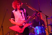 「WEEKEND LOVERS'13」MANNISH BOYSのライブの様子。（撮影：新保 勇樹）
