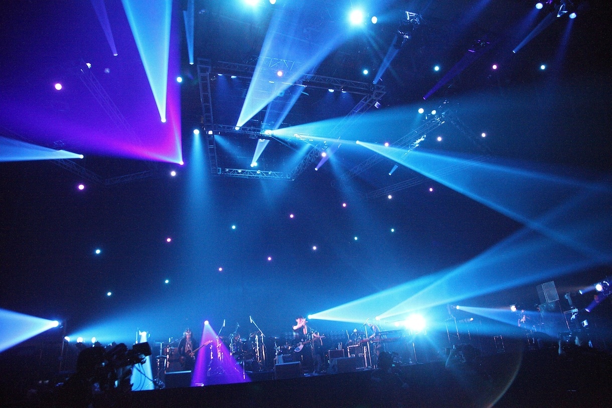 「SAKANAQUARIUM 2013 sakanaction」幕張公演2日目の様子。（撮影：石阪大輔[hatos]）