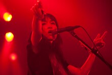 「WEEKEND LOVERS'13」heavenstampのライブの様子。（撮影：新保 勇樹）