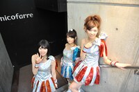 左から伊藤祐奈、外岡えりか、橘ゆりか。