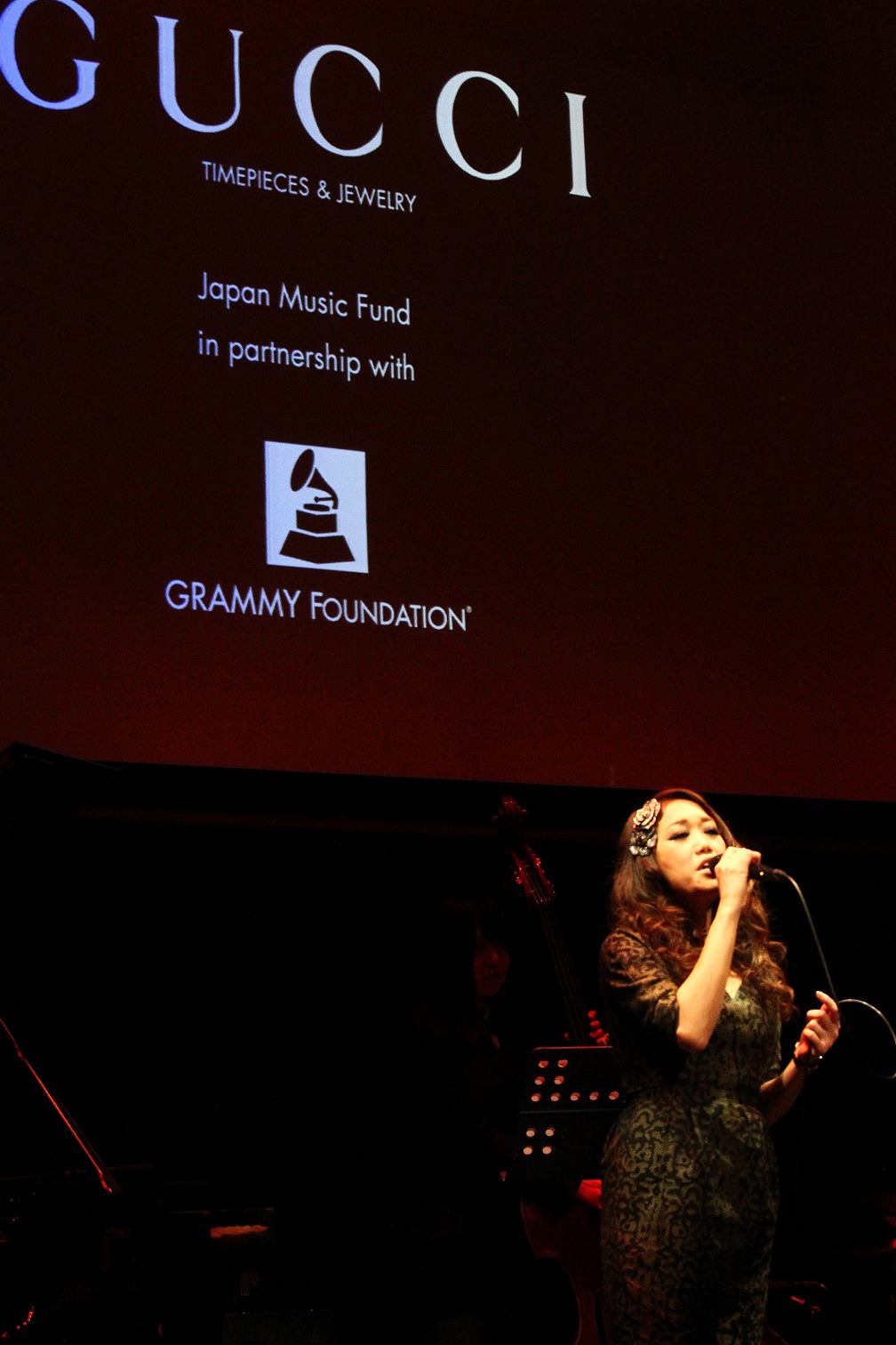 写真は「グッチ タイムピーシズ＆ジュエリー日本音楽基金」設立発表記者会見の様子。