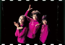 GO-BANG'S（写真左から斉藤光子、森若香織、谷島美砂）