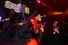 「angela 10th Anniversary Live Tour 『ZERO』」東京公演の模様。