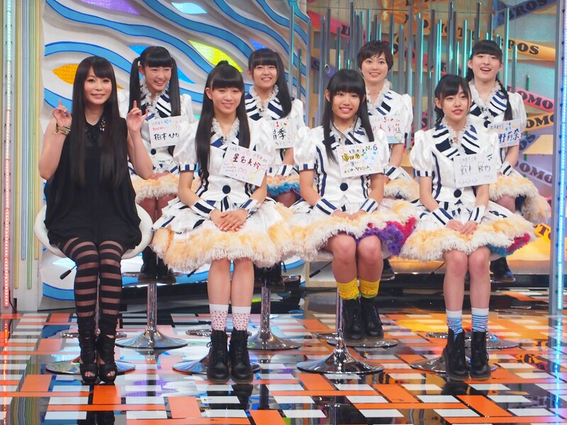 私立恵比寿中学からは星名美怜、廣田あいか、鈴木裕乃（前列左から）、柏木ひなた、瑞季、安本彩花、松野莉奈（後列左から）の7名が出演。