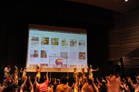 J-POPチャート1位が判明した瞬間。