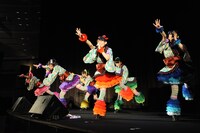 ライブパフォーマンスの様子。