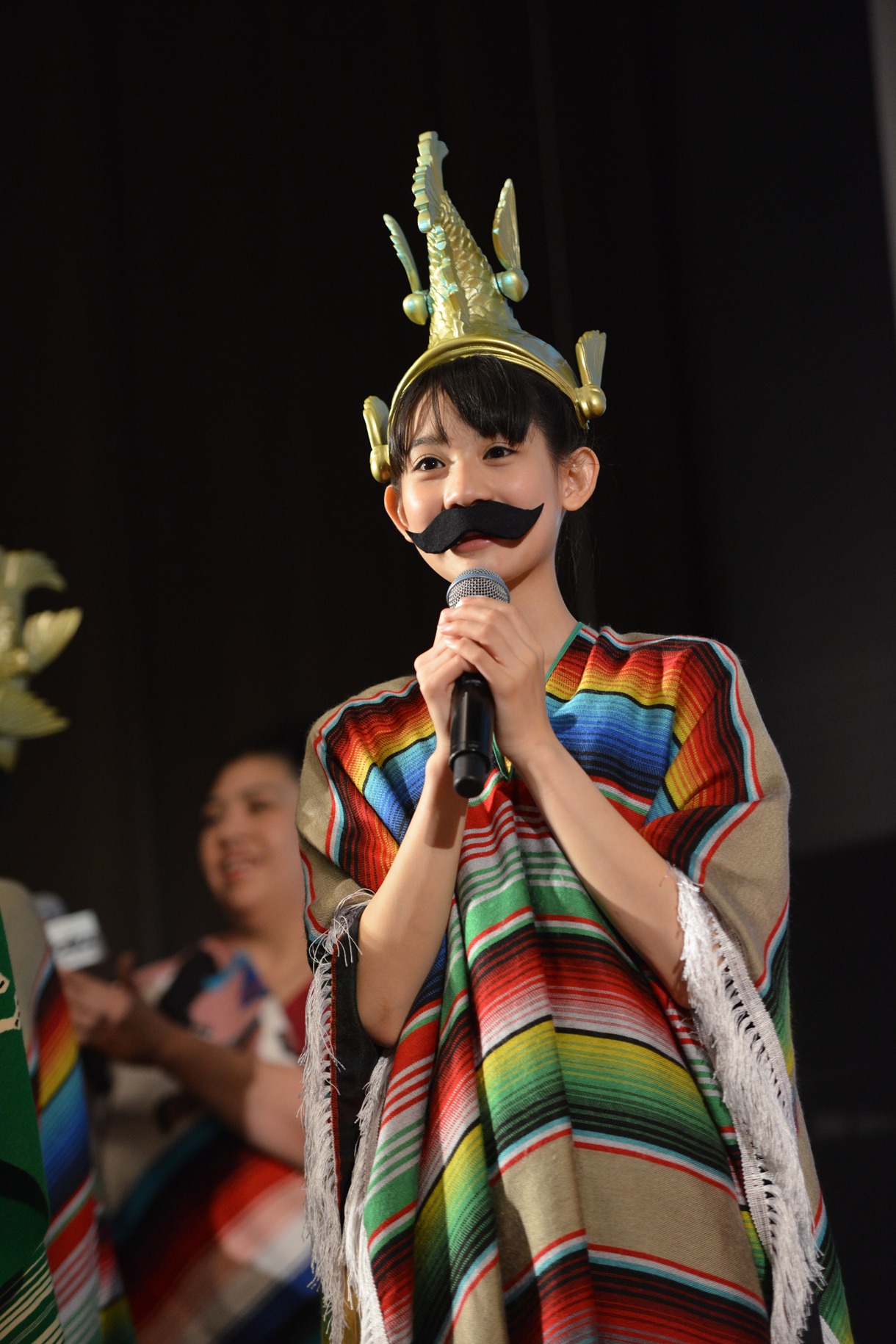 秋本帆華
