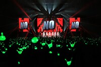 神奈川・パシフィコ横浜国立大ホール「B.A.P LIVE ON EARTH JAPAN」の様子。