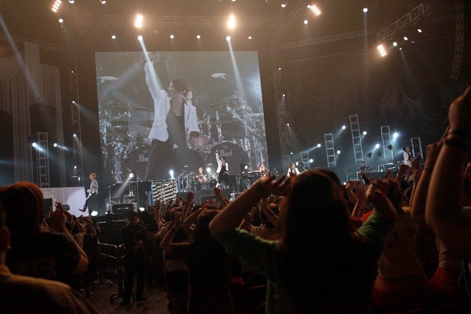 GLAY「GLAY ASIA TOUR 2013 "JUSTICE & GUILTY"」香港公演の様子。