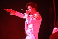 神奈川・パシフィコ横浜国立大ホール「B.A.P LIVE ON EARTH JAPAN」の様子。