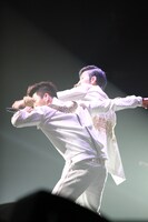 神奈川・パシフィコ横浜国立大ホール「B.A.P LIVE ON EARTH JAPAN」の様子。