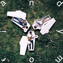 6月26日にリリースされた andymori「宇宙の果てはこの目の前に」のジャケット。