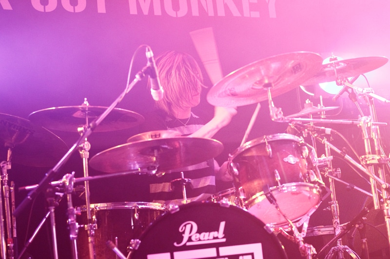 ナオミチ（Dr）（Photo by Rie Suwaki［MAXPHOTO］）
