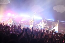 ねごと「お口ポカーン!! 東名阪ワンマンツアー ～spark of FLOWER～」Zepp Tokyo公演の様子。
