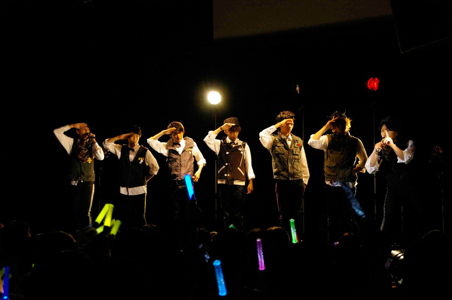 5月26日に東京・池袋アムラックスホールにて行われた「BULLET TRAIN FANMEETING Vol.03 ～アムラックスで一旦クライMAX!!～」の様子。