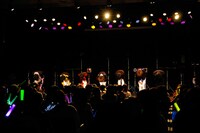 5月26日に東京・池袋アムラックスホールにて行われた「BULLET TRAIN FANMEETING Vol.03 ～アムラックスで一旦クライMAX!!～」の様子。